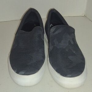VINCE Camuto Black Camo Slip-ons - Women’s 8.5